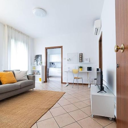 Eb28House Appartamento Con Posto Auto Compreso Padova Bagian luar foto